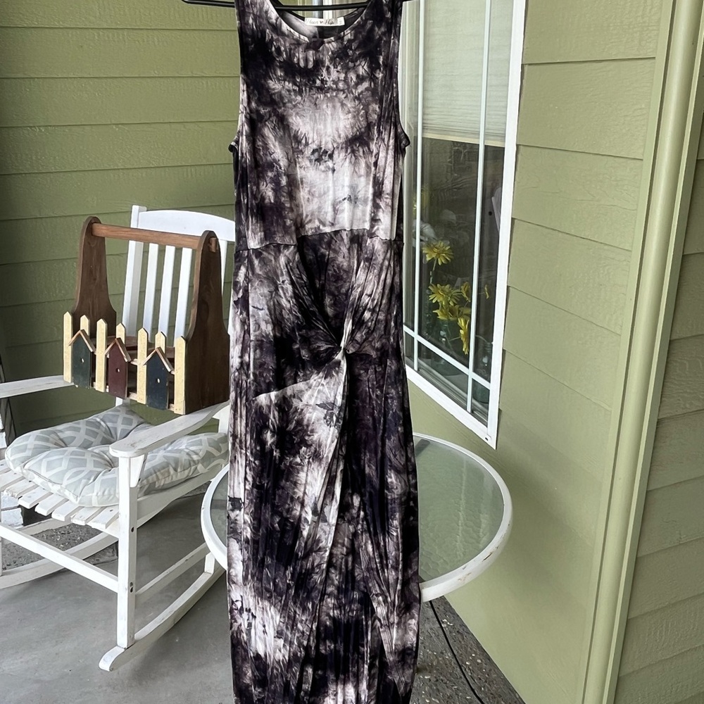 Heart Hips Black and White Tie-Dye High low dress